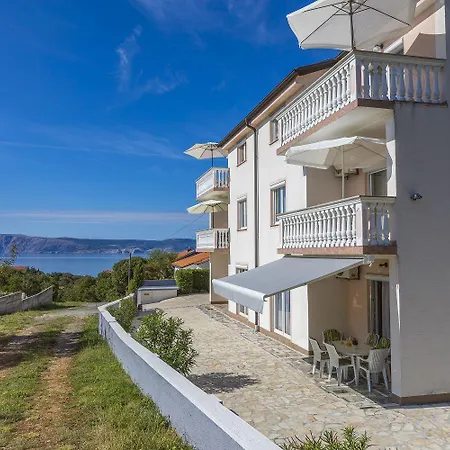 Mediterranes Nur 470 Meter Zum Mit Meerblick, Babybett, Grill Povile