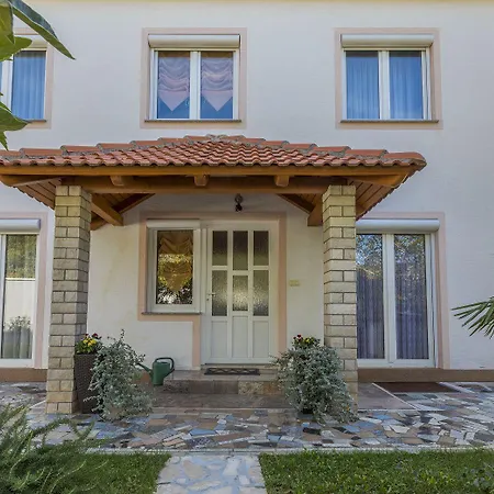 Mediterranes Nur 470 Meter Zum Mit Meerblick, Babybett, Grill Apartment *
