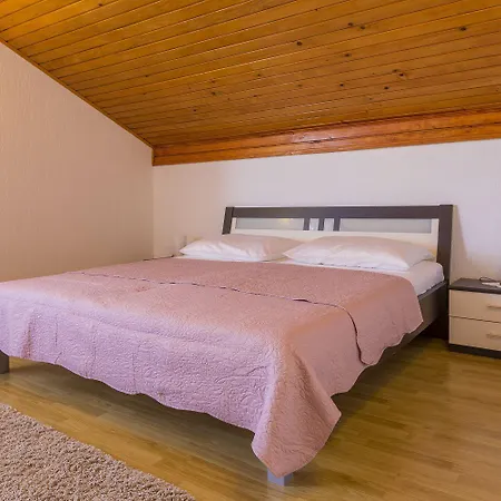 Mediterranes Nur 470 Meter Zum Mit Meerblick, Babybett, Grill * Povile