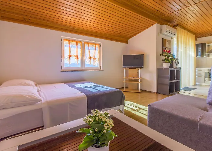 Mediterranes Nur 470 Meter Zum Mit Meerblick, Babybett, Grill Апартаменты