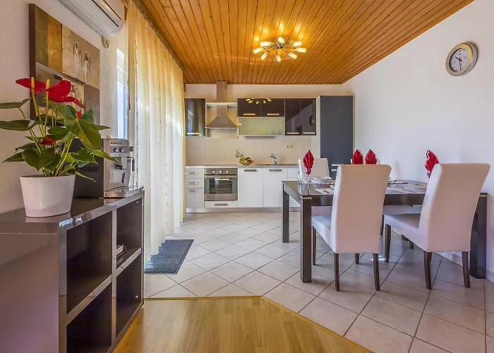 Διαμέρισμα Mediterranes Nur 470 Meter Zum Mit Meerblick, Babybett, Grill