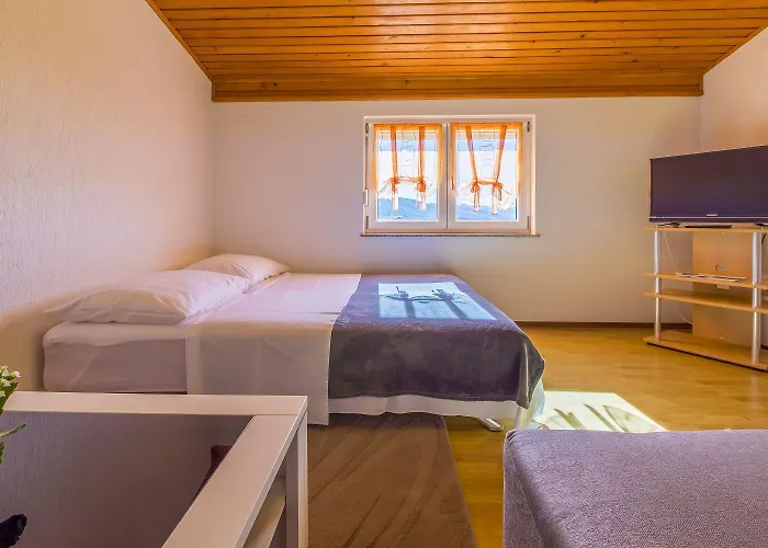 Mediterranes Nur 470 Meter Zum Mit Meerblick, Babybett, Grill Διαμέρισμα Povile